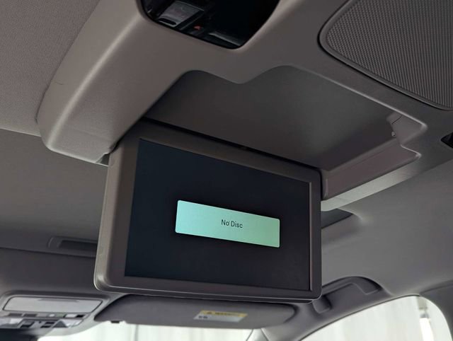 Used 2023 Honda Odyssey Touring image 11