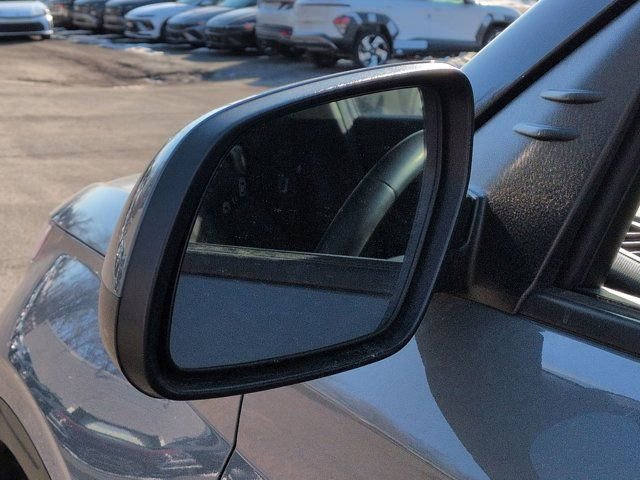 Certified 2023 Hyundai Venue SEL image 11