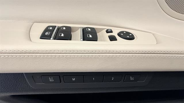 Used 2012 BMW 750i RWD image 39