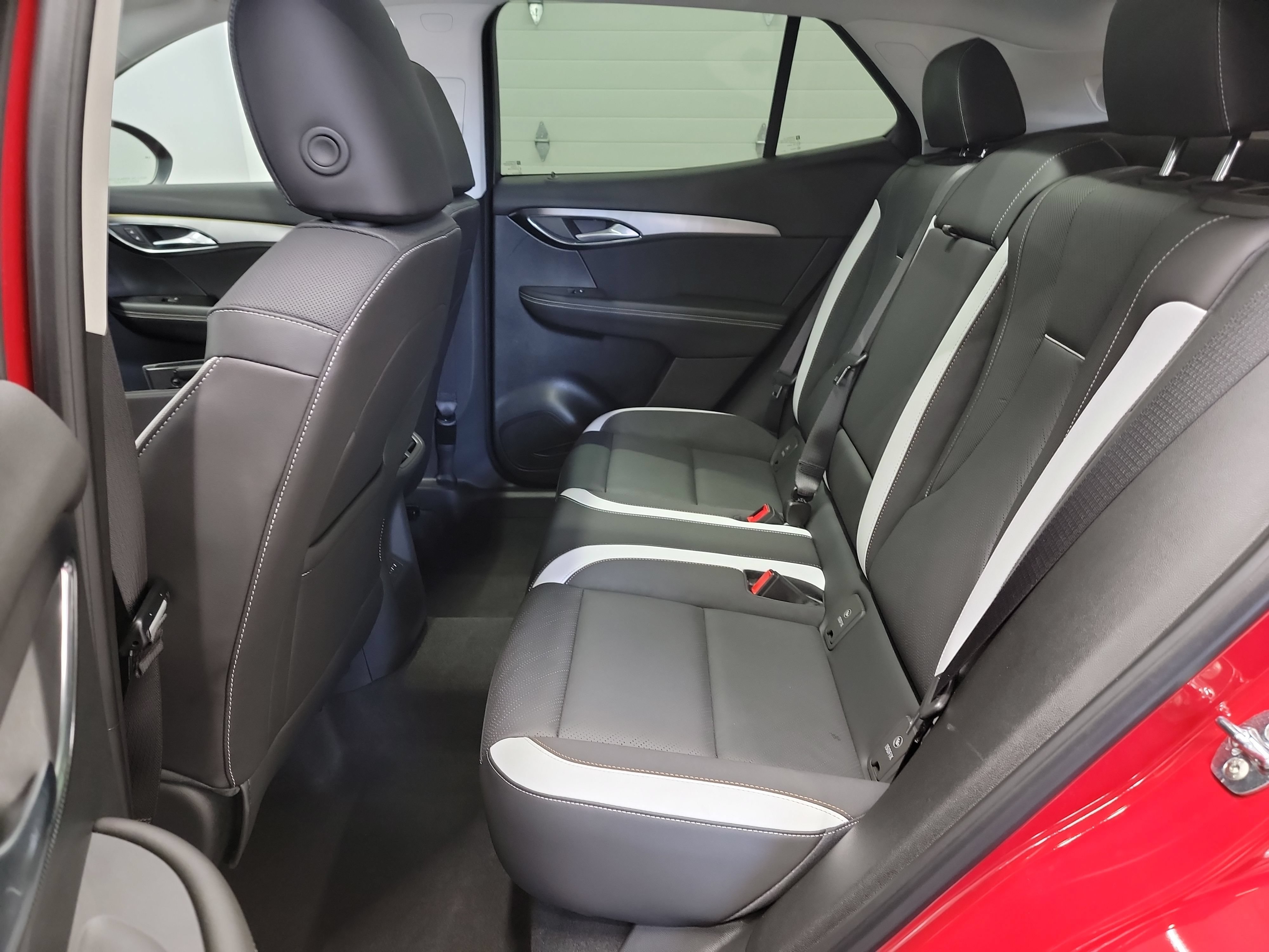 Used 2025 Buick Envision Sport Touring AWD/4WD image 28