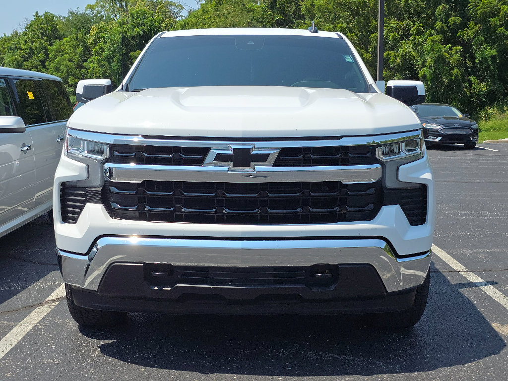 Used 2025 Chevrolet Silverado 1500 LT AWD/4WD image 10
