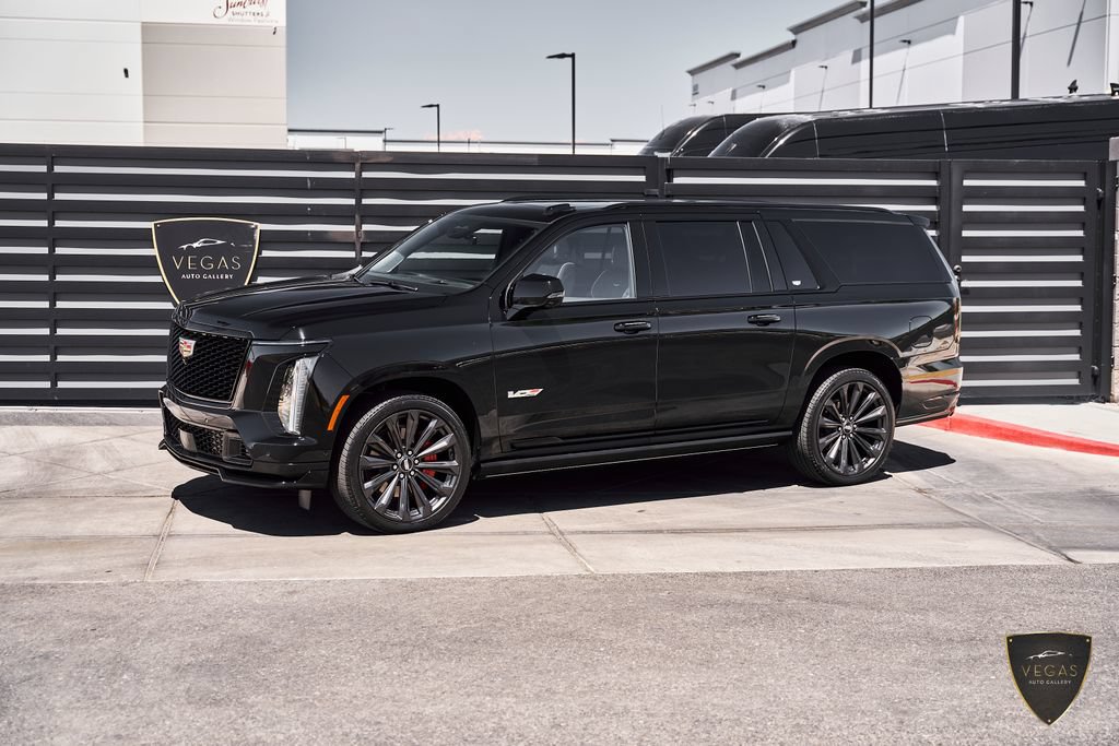 Used 2026 Cadillac Escalade ESV V AWD/4WD image 5