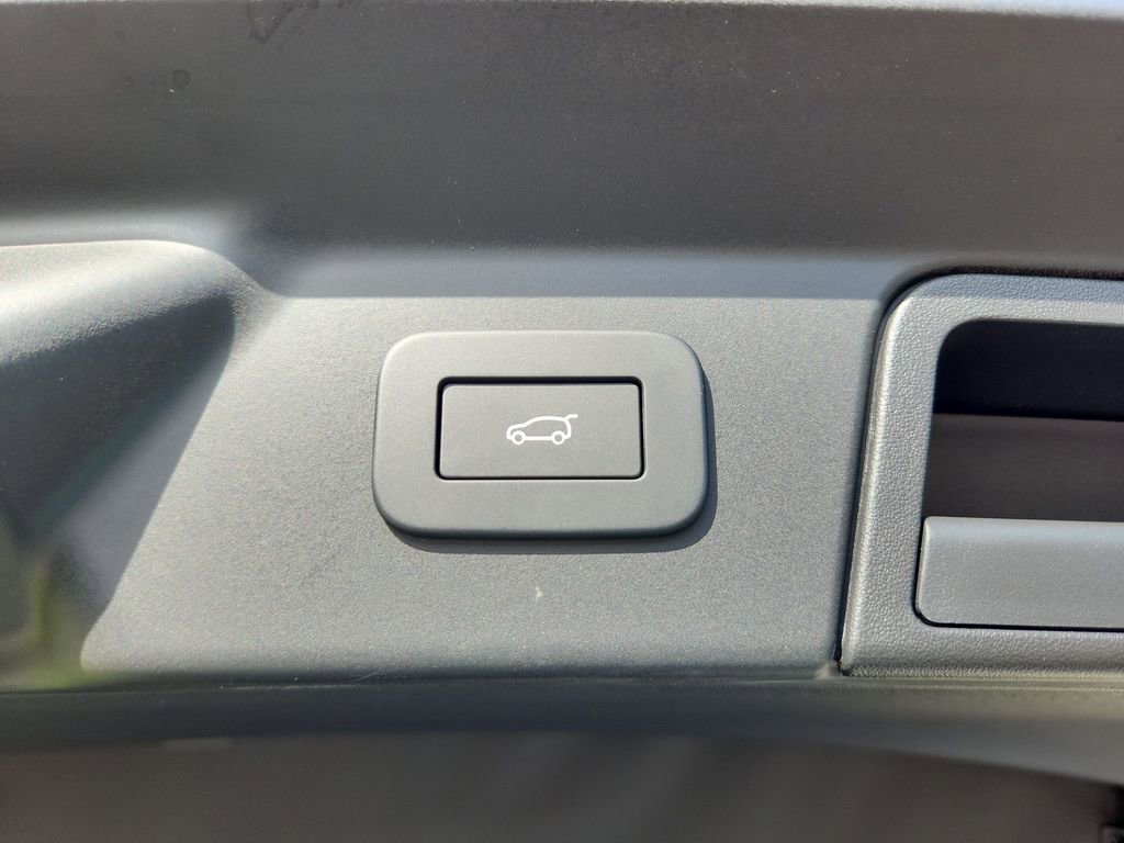 New 2026 Land Rover Range Rover Velar S AWD/4WD image 14