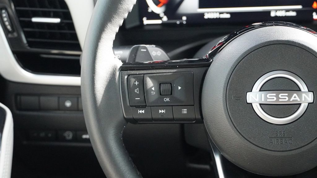 Used 2024 Nissan Rogue SL w/ SL Premium Package image 29