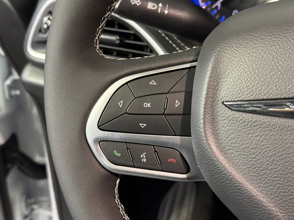 New 2026 Chrysler Pacifica Select FWD image 15