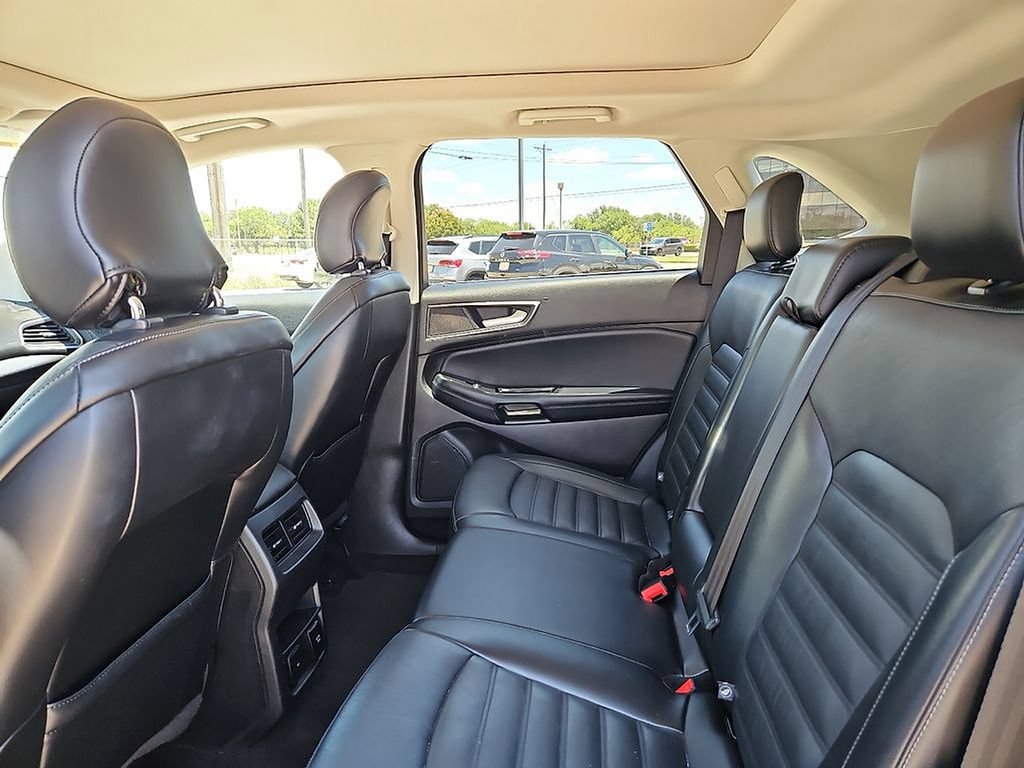 Used 2016 Ford Edge SEL w/ Equipment Group 201A FWD image 19