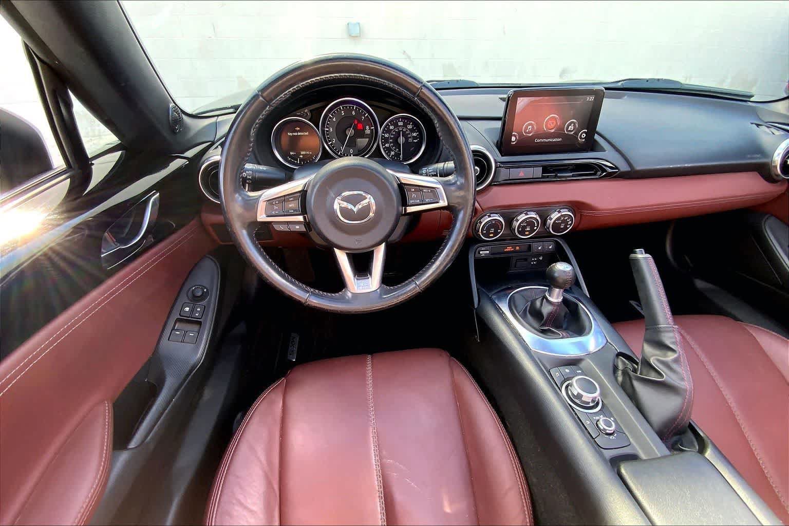 Used 2019 MAZDA MX-5 Miata RF Grand Touring w/ GT-S Package RWD image 13