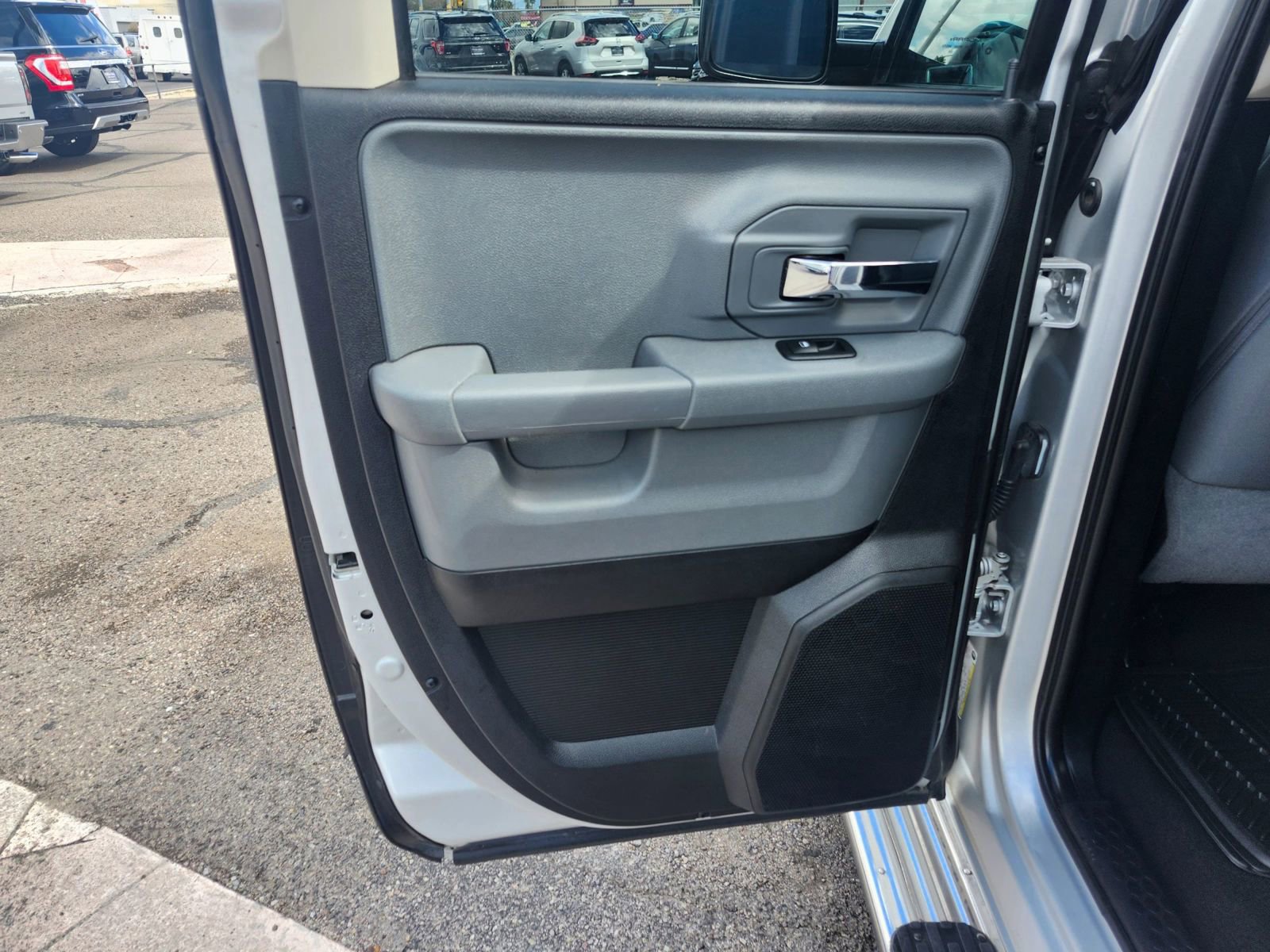 Used 2015 RAM 1500 Classic SLT image 21