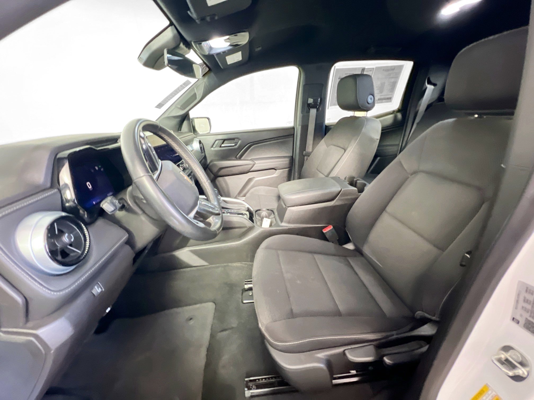 Used 2023 Chevrolet Colorado LT w/ LT Convenience Package image 14