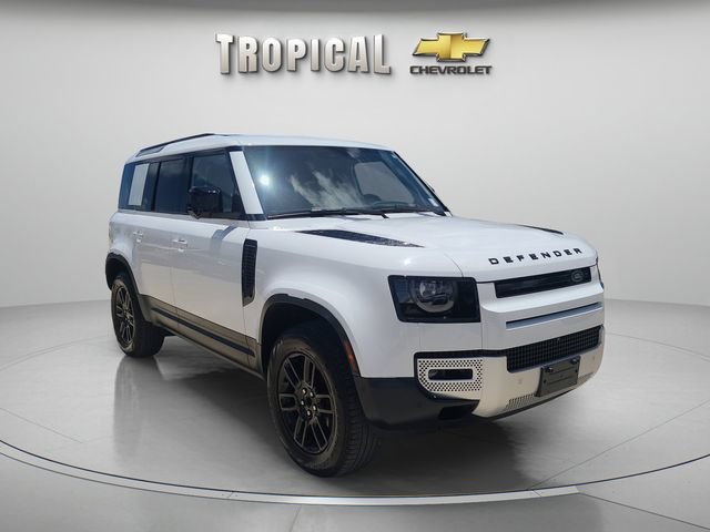 Used 2025 Land Rover Defender 110 S AWD/4WD image 4