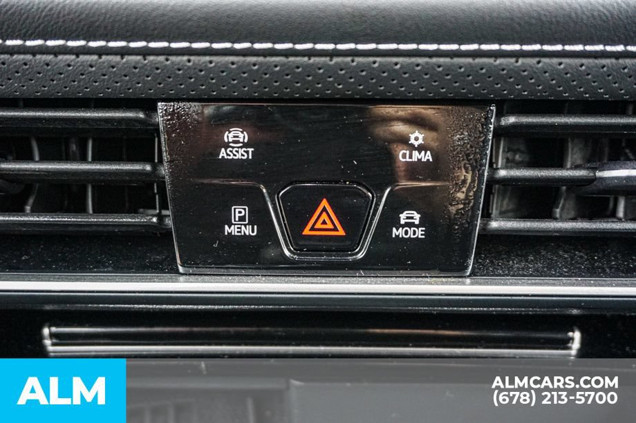 Used 2025 Volkswagen Atlas SE FWD image 43