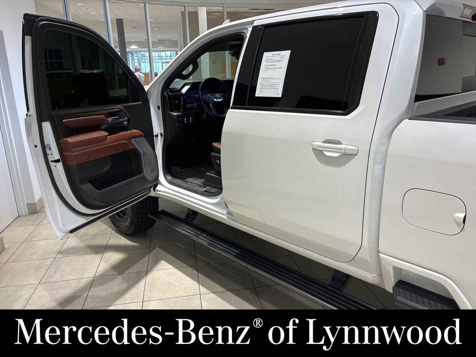 Used 2024 GMC Sierra 3500 Denali Ultimate AWD/4WD image 14