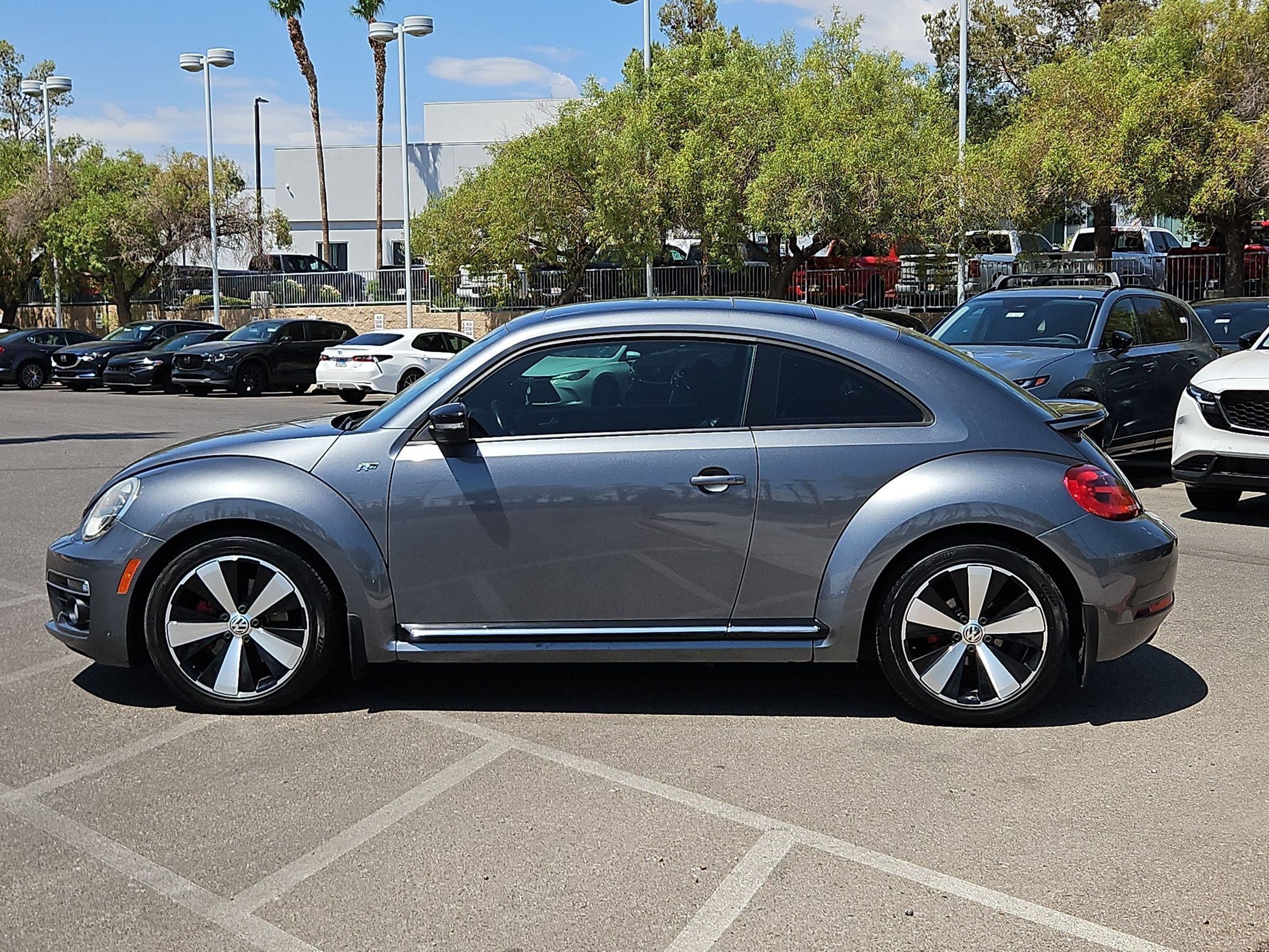 Used 2014 Volkswagen Beetle R-Line FWD image 2