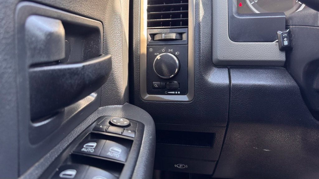 Used 2012 RAM 1500 ST w/ ST Popular Equipment Group RWD image 13