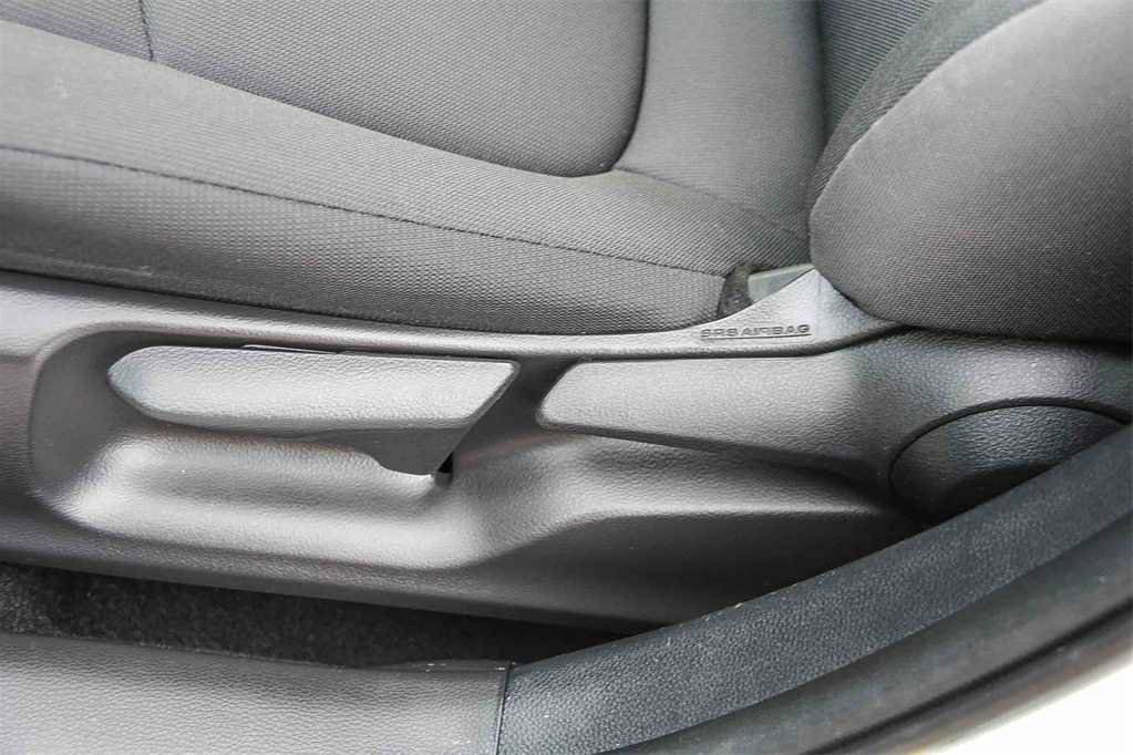 Used 2021 Toyota Corolla LE w/ Carpet Mat Package (TMS) image 18