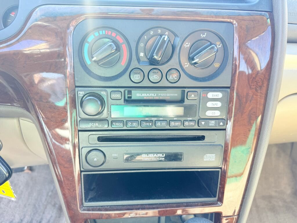 Used 2002 Subaru Outback Wagon AWD/4WD image 11
