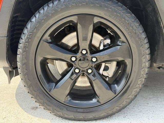 Used 2021 Jeep Grand Cherokee L Laredo AWD/4WD image 12