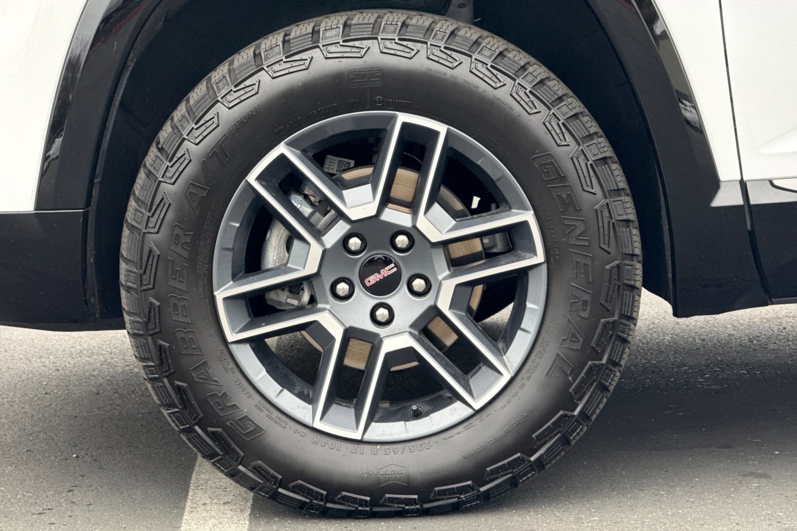 Used 2026 GMC Terrain AT4 w/ Technology Package II image 38