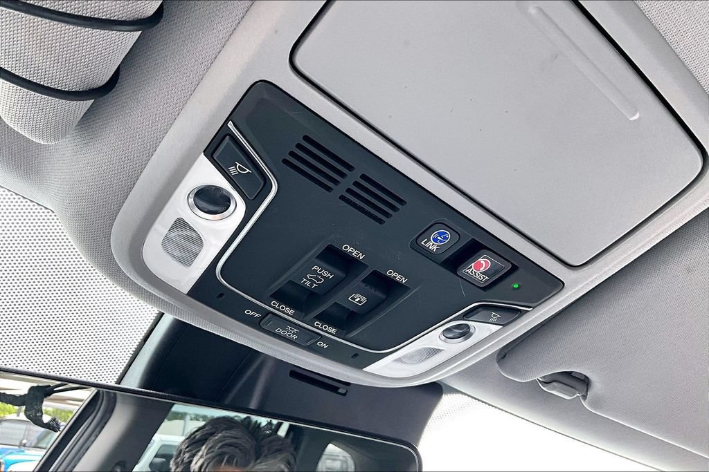 Used 2020 Honda Pilot Elite image 48