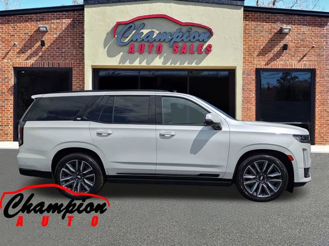 Used 2021 Cadillac Escalade Sport w/ Driver Assist Tech Package AWD/4WD image 3