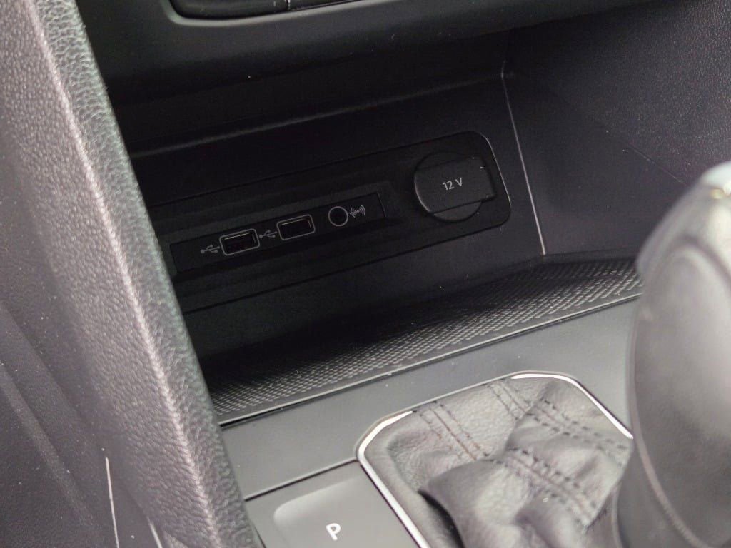 Used 2020 Volkswagen Atlas Cross Sport SE image 21