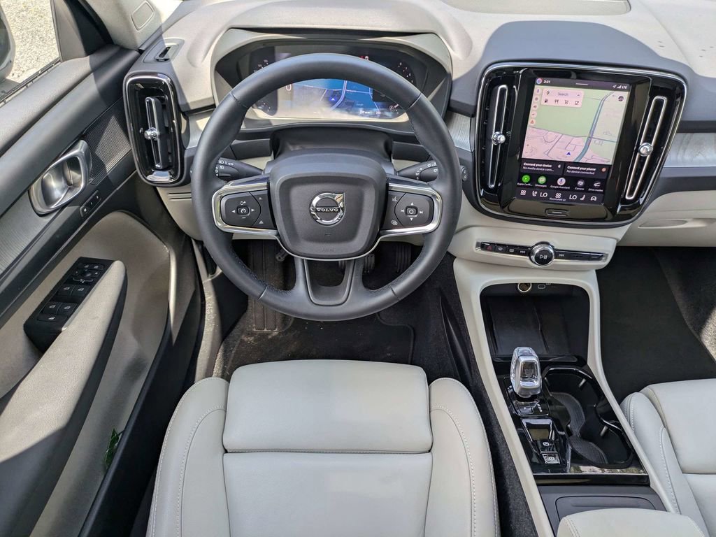 Certified 2026 Volvo XC40 B5 Plus AWD/4WD image 16