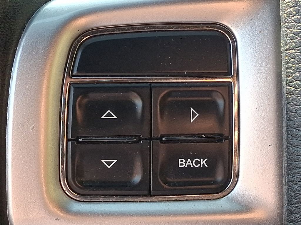 Used 2011 Dodge Grand Caravan R/T image 21