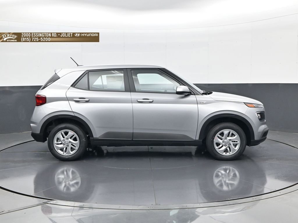 New 2026 Hyundai Venue SE FWD image 4