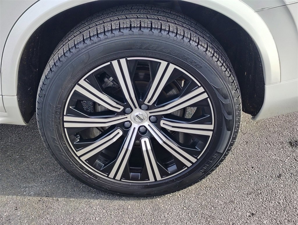 Certified 2023 Volvo XC90 B5 Core w/ Protection Package Premier image 32