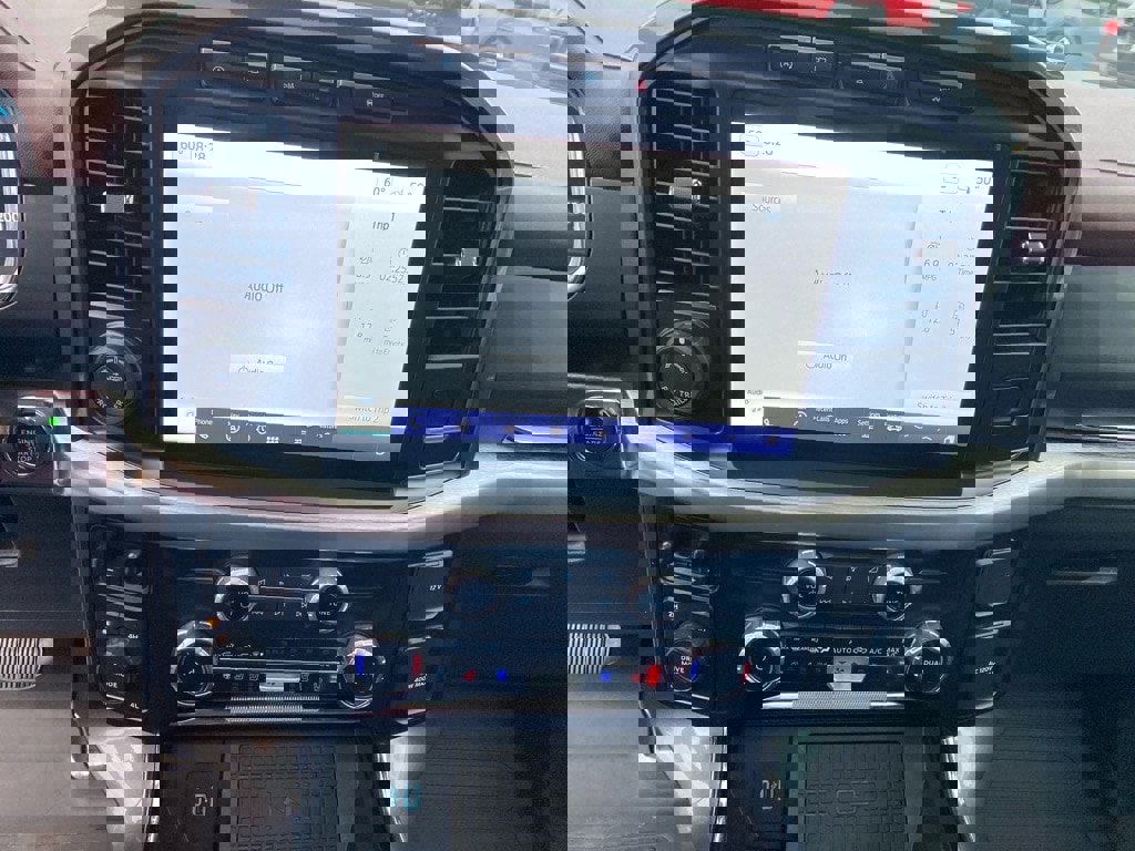 Used 2023 Ford F150 Lariat w/ Equipment Group 502A High image 11