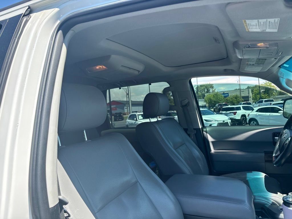 Used 2015 Toyota Sequoia Platinum AWD/4WD image 19
