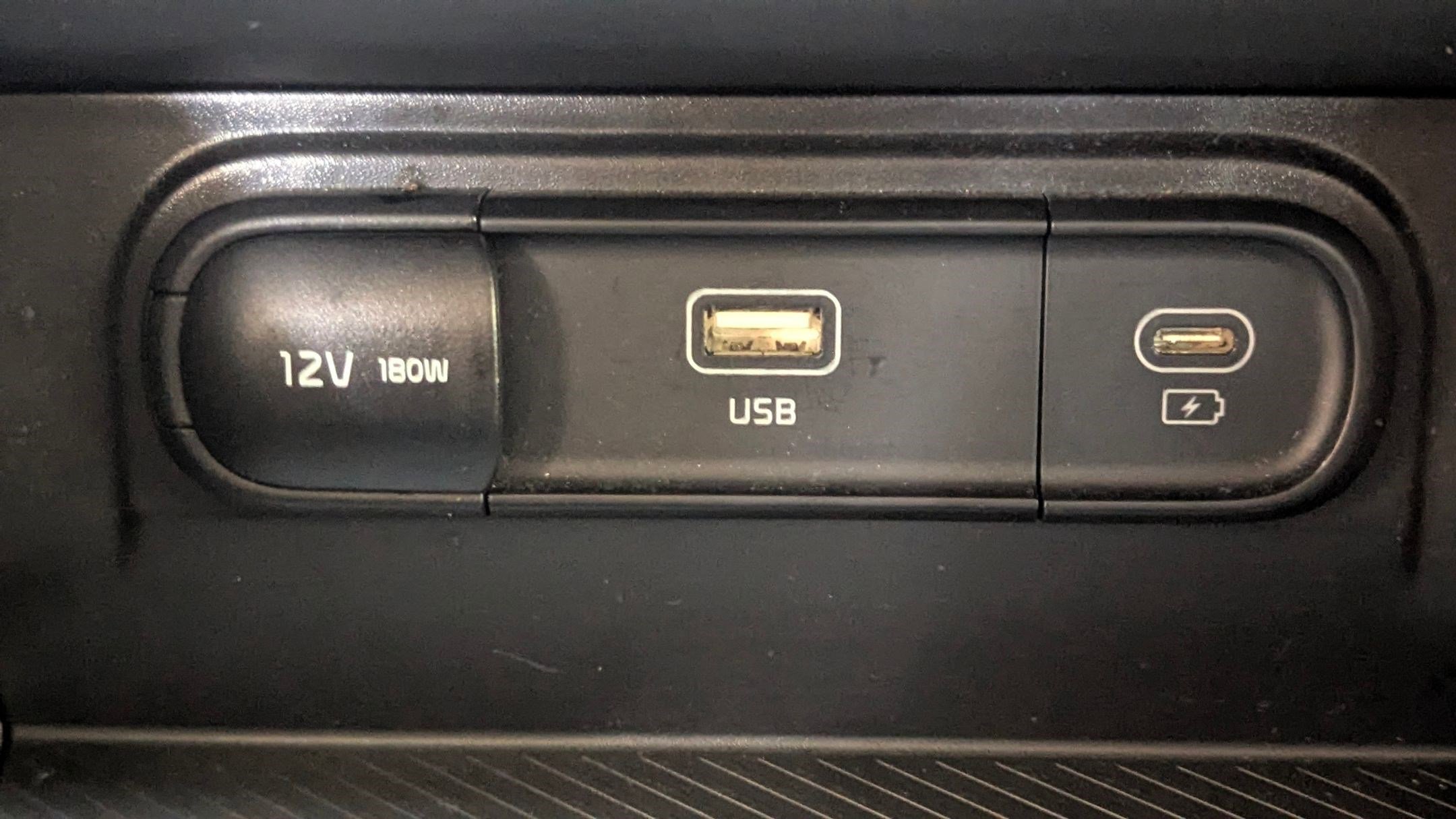 Used 2024 Kia Sportage LX image 30