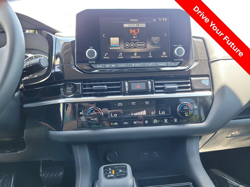 Certified 2025 Nissan Pathfinder SV FWD image 14