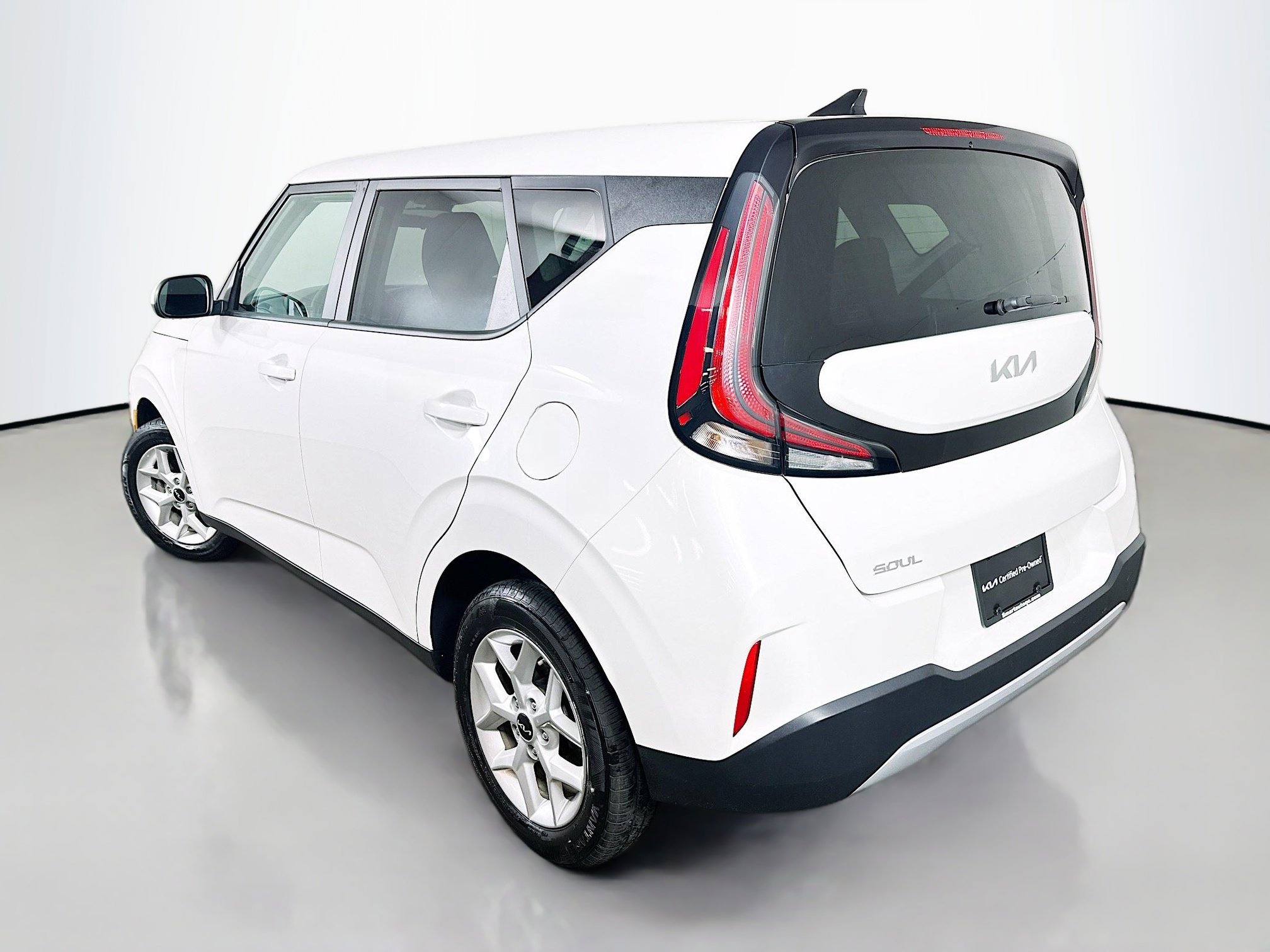 Certified 2024 Kia Soul LX w/ Option Group 015 FWD image 5