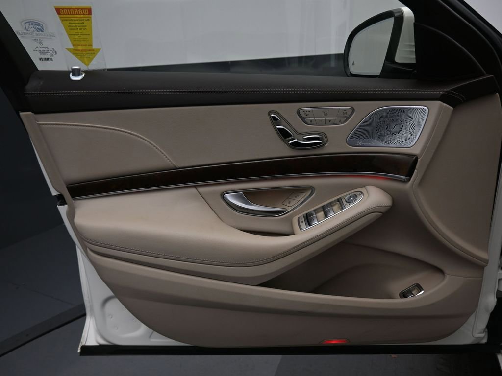 Used 2017 Mercedes-Benz S 550 Sedan w/ Premium Package image 9