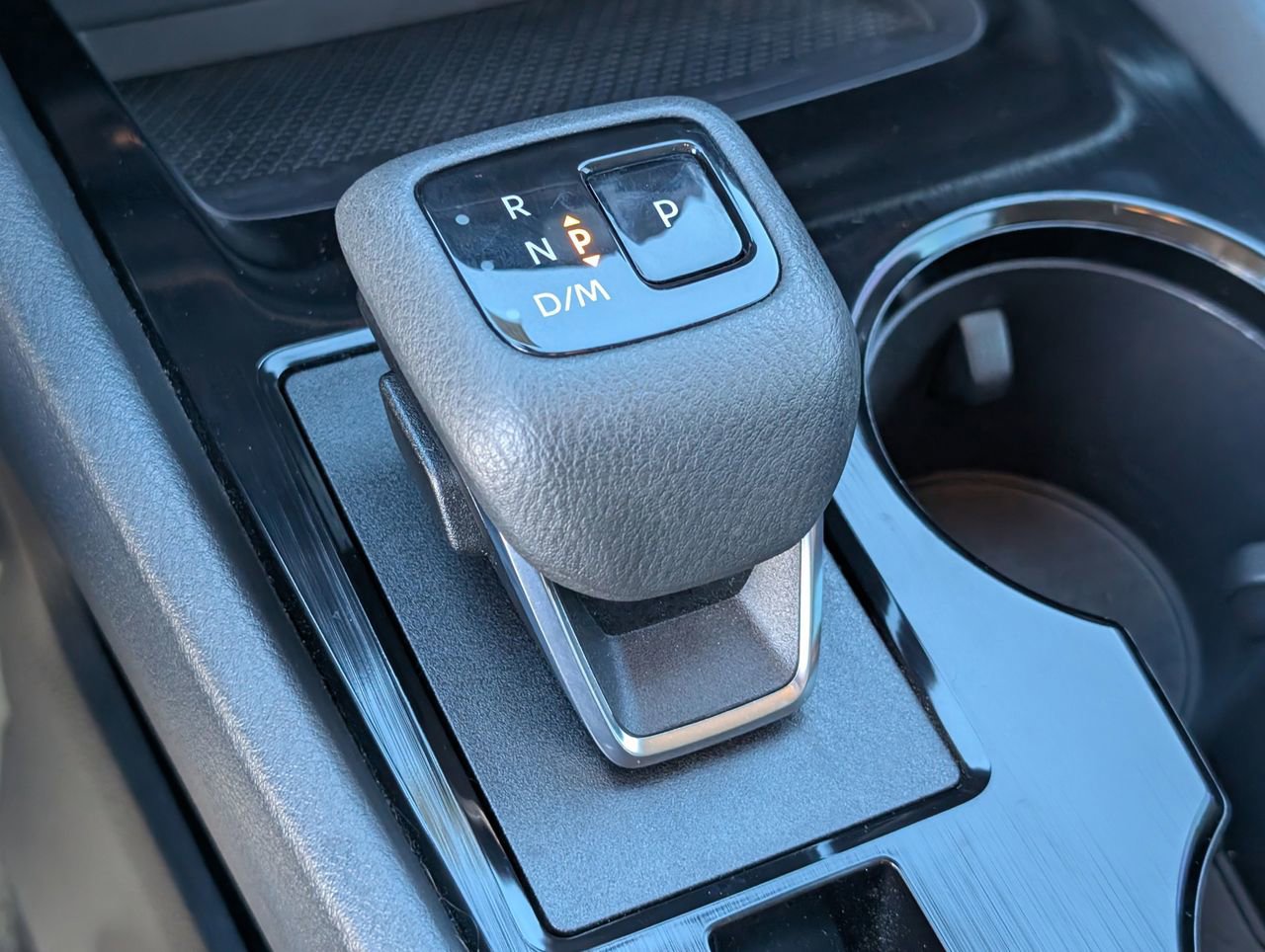 Certified 2024 Nissan Rogue SV image 22