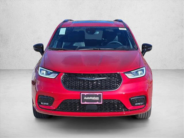 New 2026 Chrysler Pacifica Limited video 2