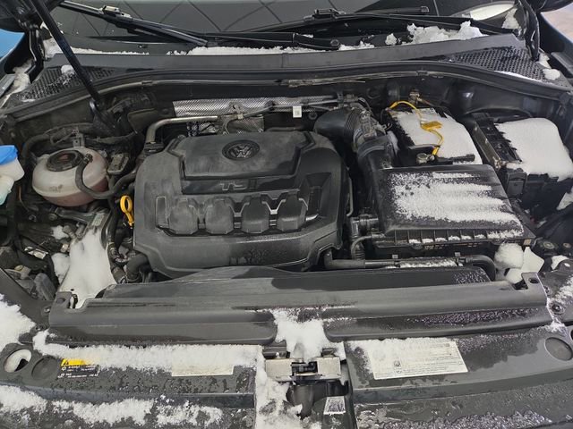 Used 2020 Volkswagen Tiguan SE w/ Panoramic Sunroof Package image 41