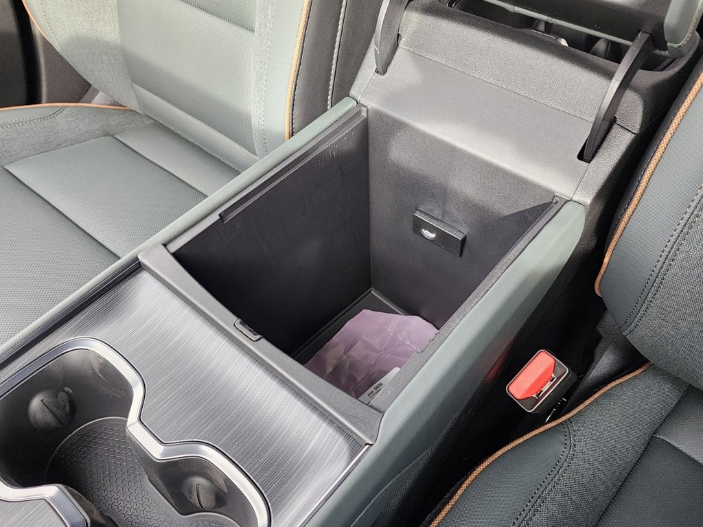 New 2026 GMC Acadia AT4 image 36