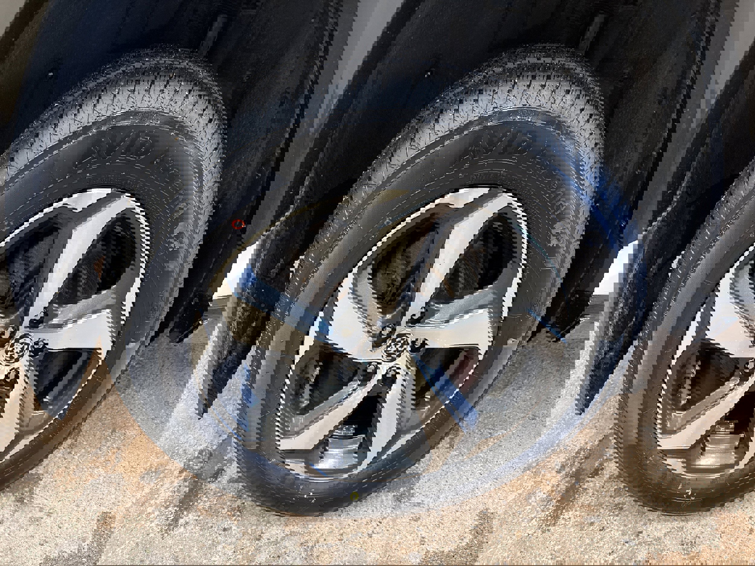 Used 2023 Toyota RAV4 SE w/ Weather & Moonroof Package image 11