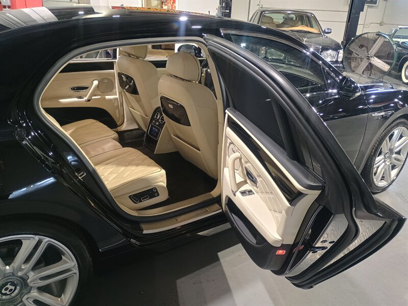 Used 2016 Bentley Flying Spur W12 AWD/4WD image 36