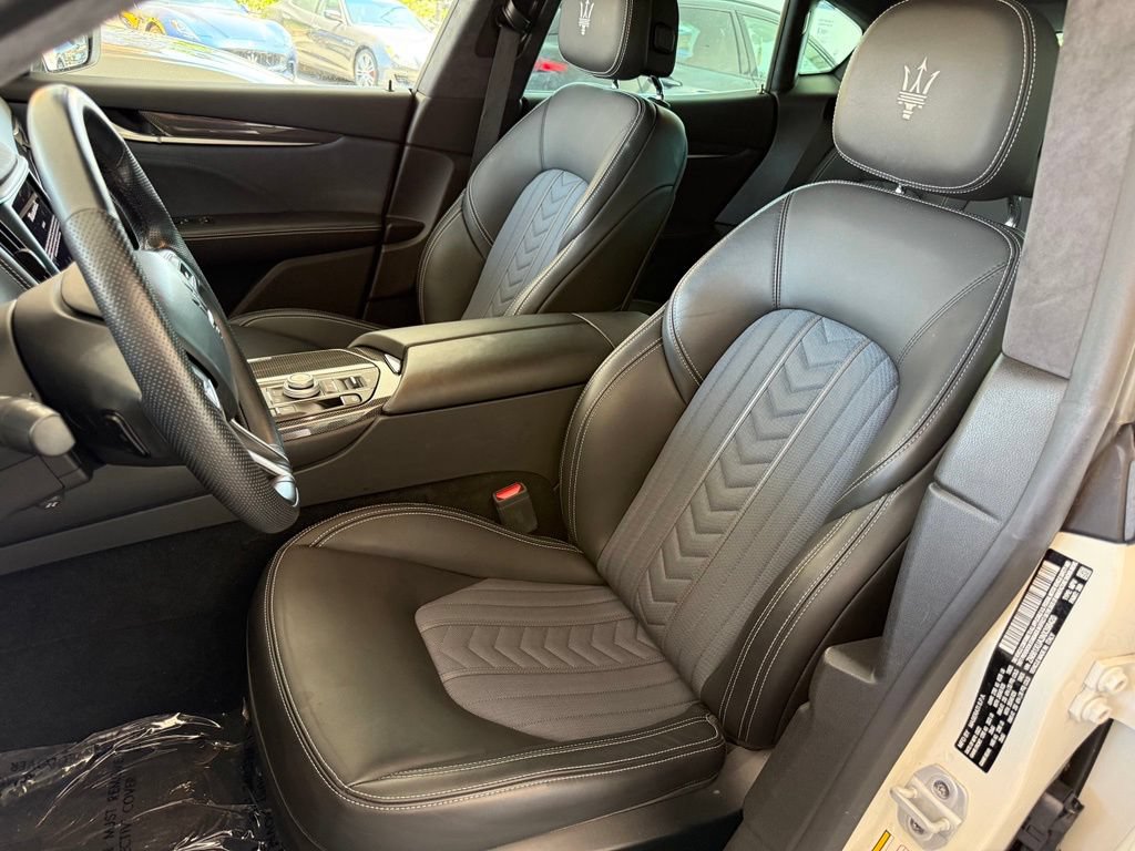 Certified 2022 Maserati Levante GT AWD/4WD image 15