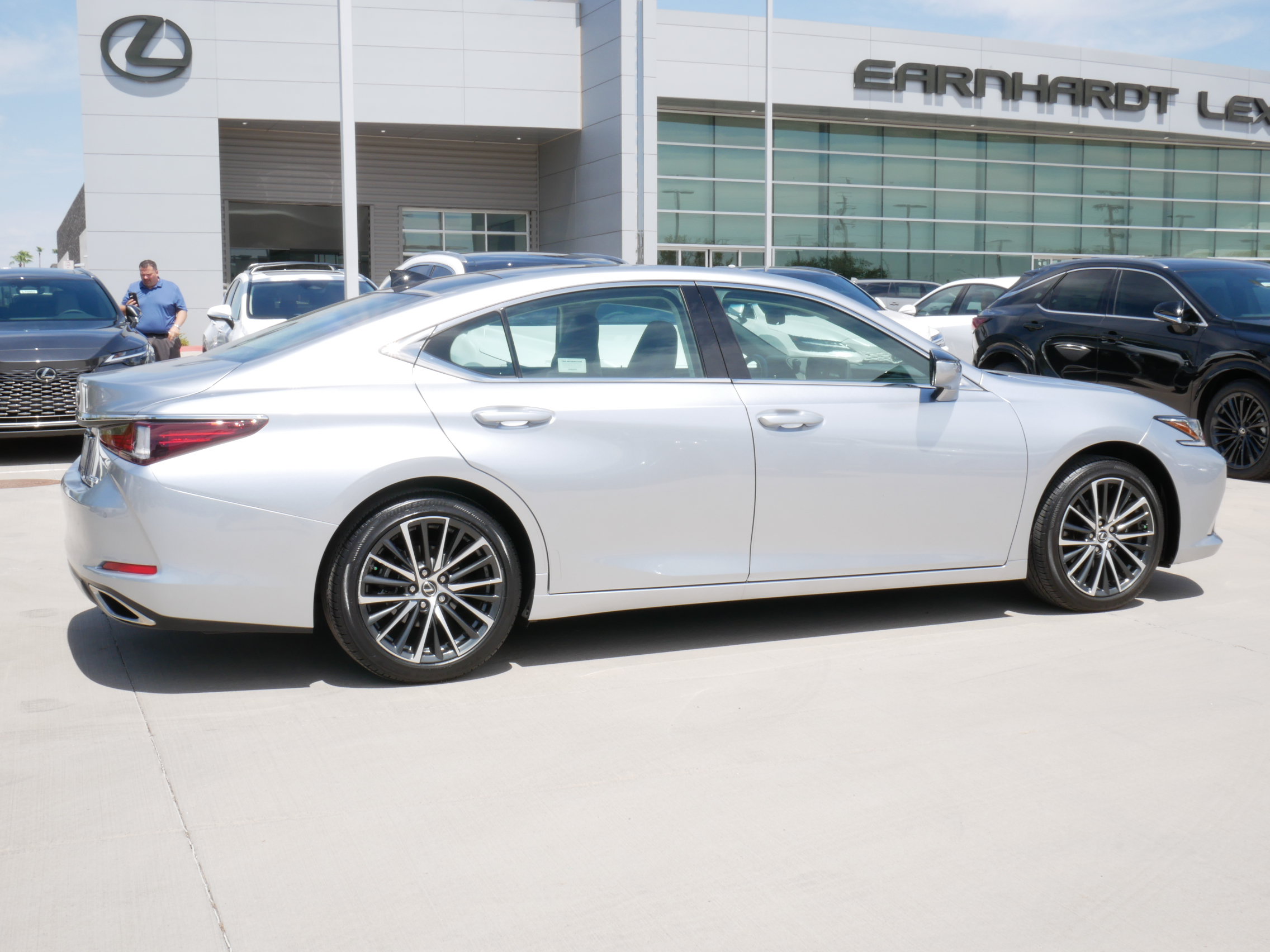 Certified 2025 Lexus ES 350 w/ Premium Package FWD image 7