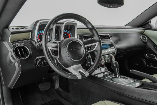 Used 2010 Chevrolet Camaro SS image 12