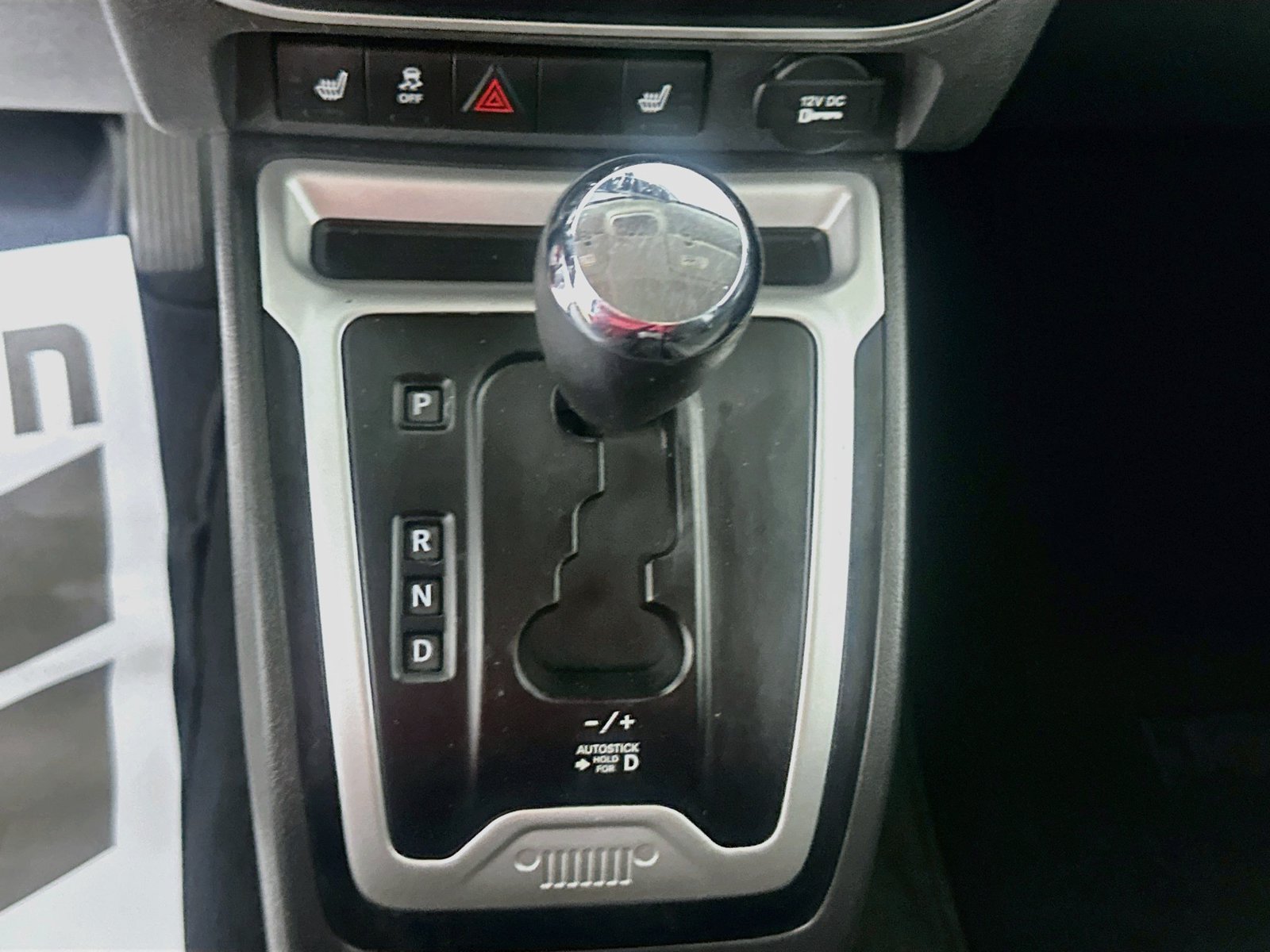 Used 2017 Jeep Compass Latitude FWD image 13