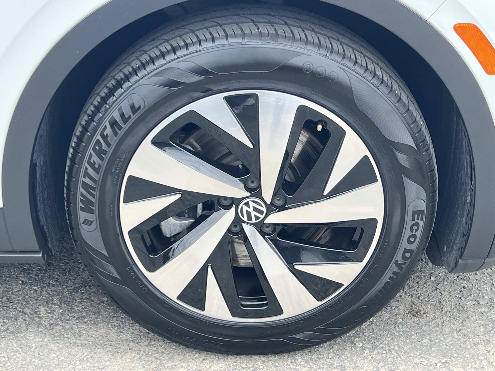 Certified 2023 Volkswagen ID.4 2WD image 28