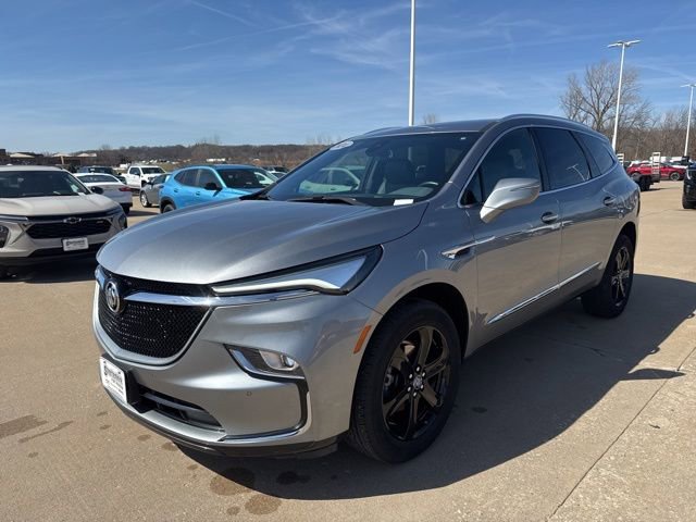 Used 2024 Buick Enclave Essence w/ Sport Touring Edition image 7