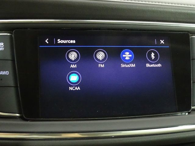 Used 2020 Buick Enclave Essence w/ LPO, Luxury Package image 35