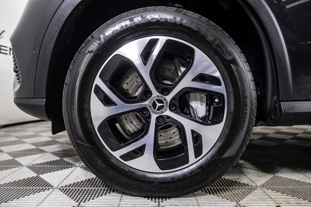 Used 2026 Mercedes-Benz GLC 350e 4MATIC image 37