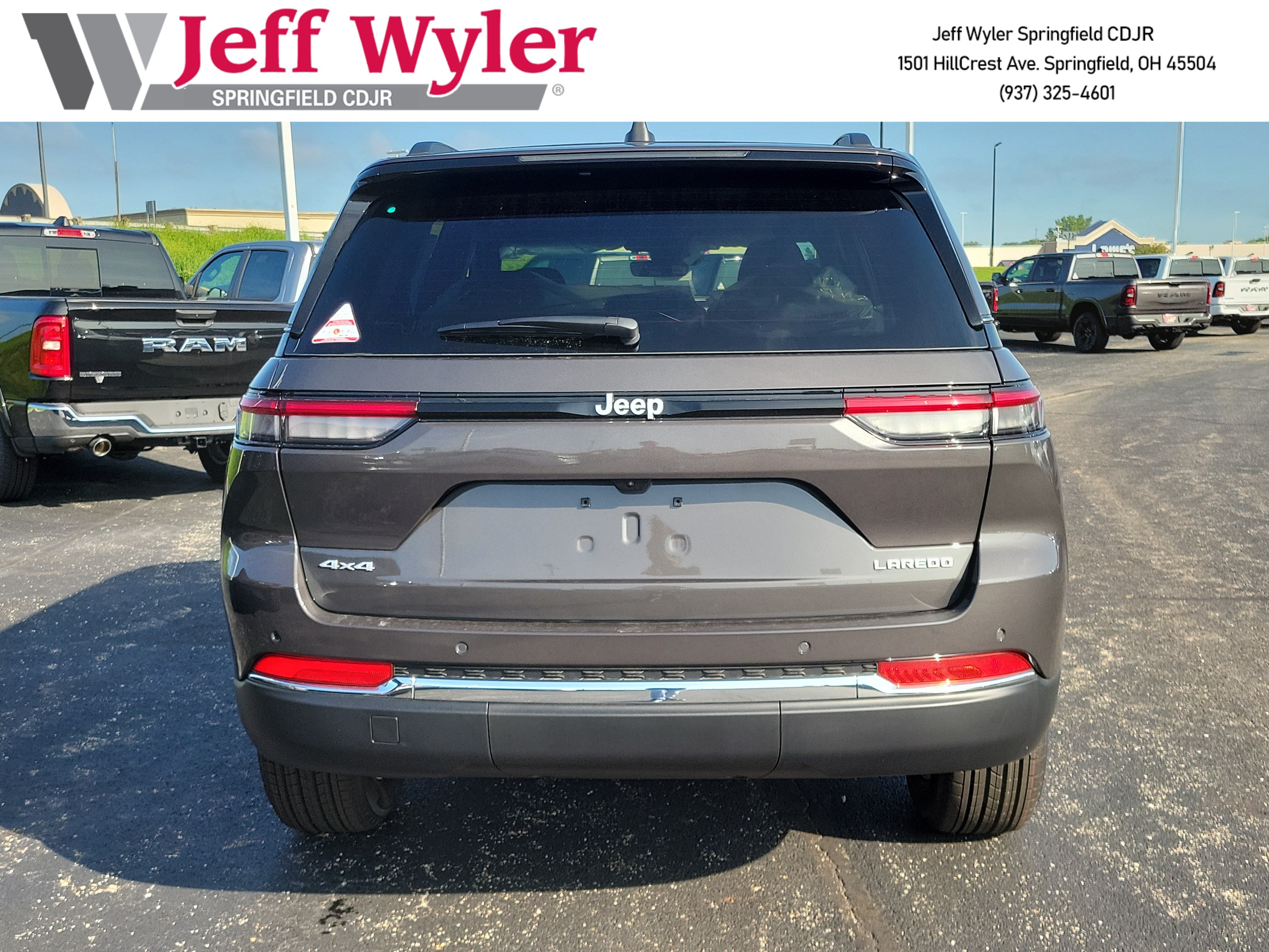 New 2026 Jeep Grand Cherokee Laredo AWD/4WD image 4